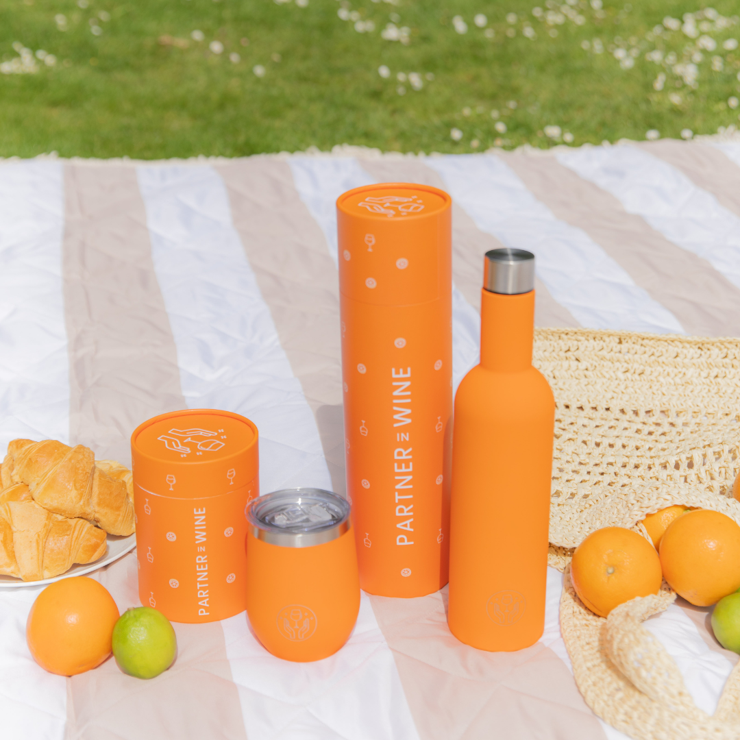 Orangeinsulatedwinebottleandtumbler_8a80bc38-881c-458a-baaa-bf52e2a0a781.png
